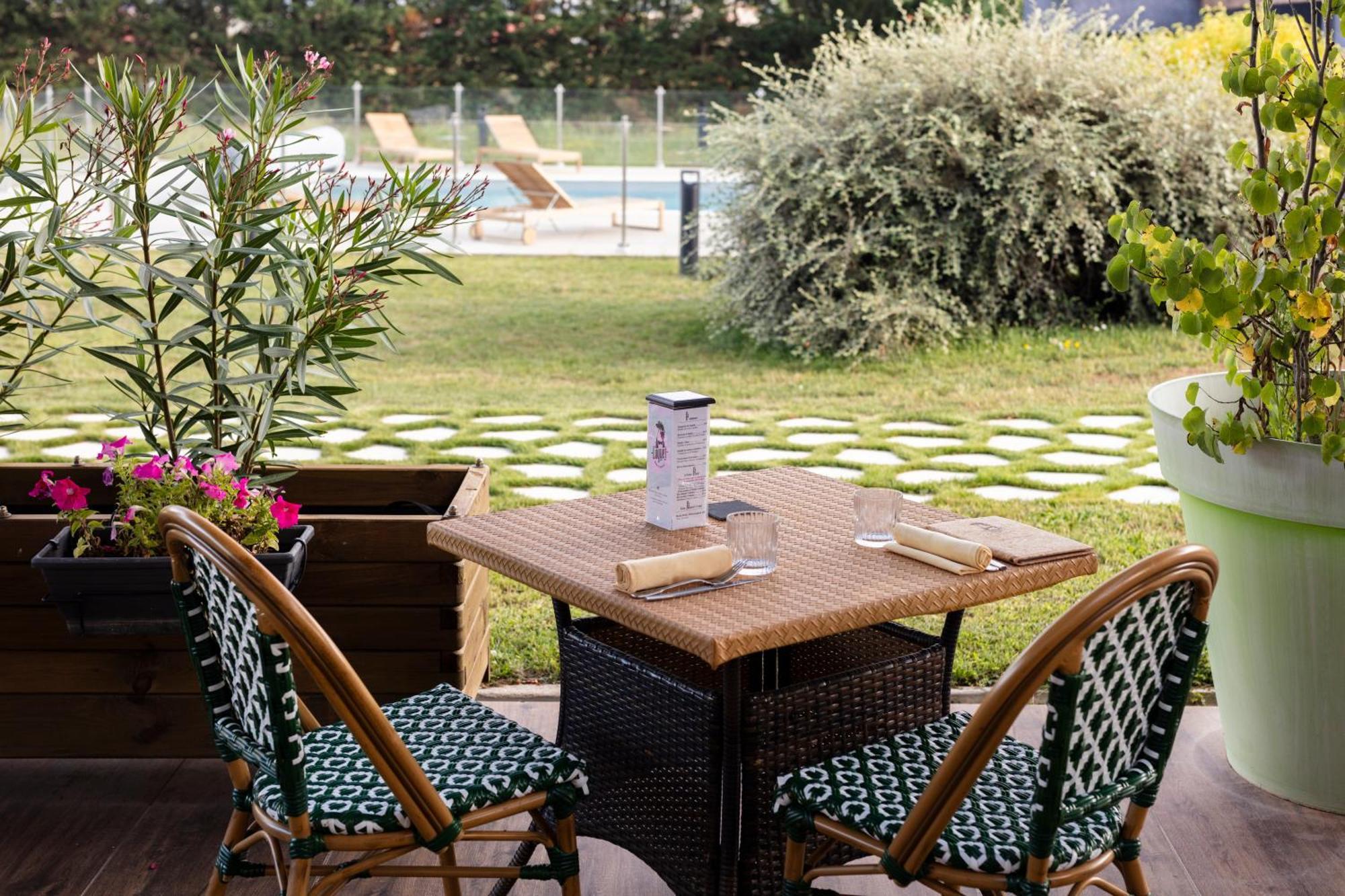 Artemis Hotel & Spa Bistro Coquet Brioude Exteriér fotografie